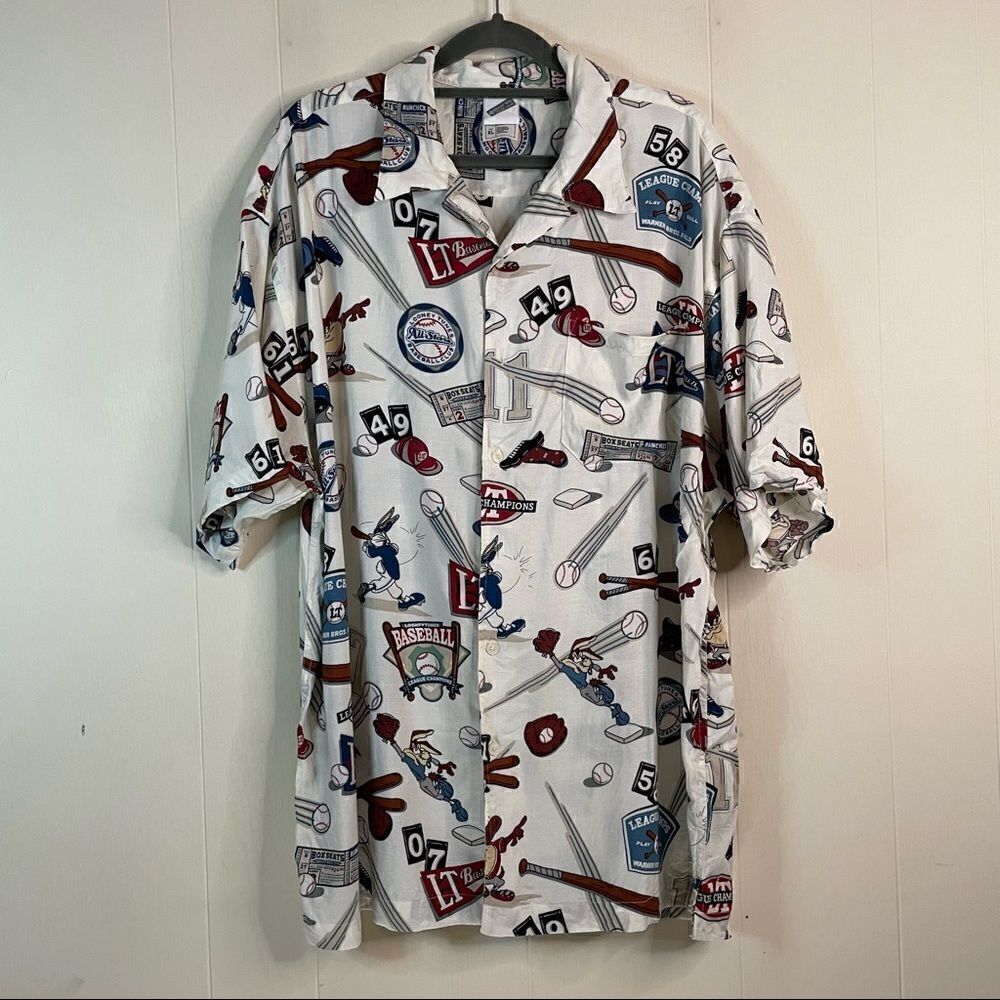 Vintage 90’s Warner Bros. Looney Toons Baseball Button Down Shirt